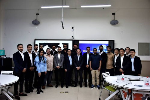 振華石油控股董事長(zhǎng)王粵濤來(lái)校訪問(wèn)